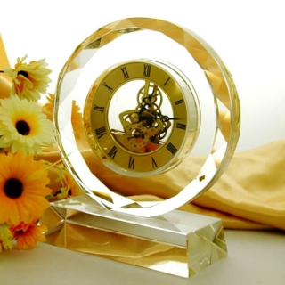 Đồng hồ pha lê - Quà Tặng quả Táo Vàng - Công Ty CP Đầu Tư Và Sản Xuất Quả Táo Vàng